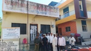 “चंदन–वंदन गडाखाली खळबळजनक घडामोडी! खोलवडी गावात बिबट्याची धडाकेबाज एन्ट्री; संपूर्ण परिसरात भीतीचं सावट, वनविभागाचा कडक इशारा – सेल्फीचा मोह जीवावर!”