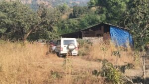 साताऱ्यात ड्रग्ज कारखान्याचा भांडाफोड&nbsp; म्हशींच्या गोठ्यात तयार होत होतं एमडी!&nbsp; मुंबईतून दोघे ताब्यात; सावरीज (ता. जावली) गाव हादरलं, ड्रग्ज रॅकेटचा पर्दाफाश