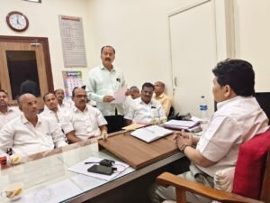 सांगली जिल्हा माध्यमिक व उच्च माध्यमिक शाळा मुख्याध्यापक संघाच्या सहविचार सभेत,माध्यमिक शिक्षणाधिकारी श्री. राजसाहेब लोंढे यांचा, मुख्याध्यापक संघाच्या मागण्याविषयी सकारात्मक प्रतिसाद